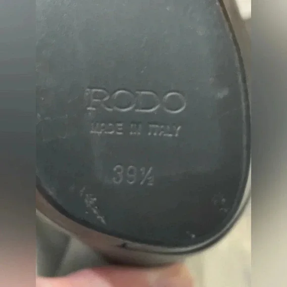 RODO LEATHER HEELS MADE IN ITALY NIB SIZE 9.5